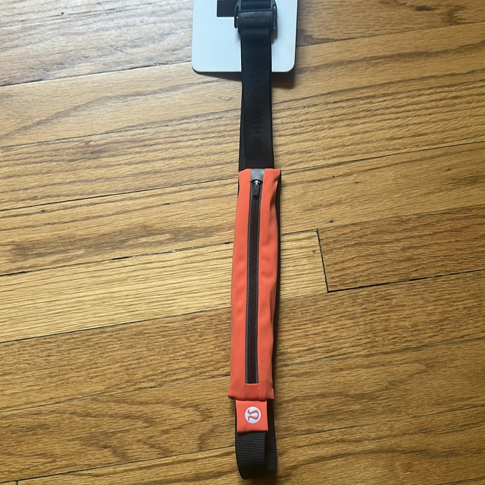 New Lululemon Fast and Free mini  Run Belt L/XL - Picture 3 of 5
